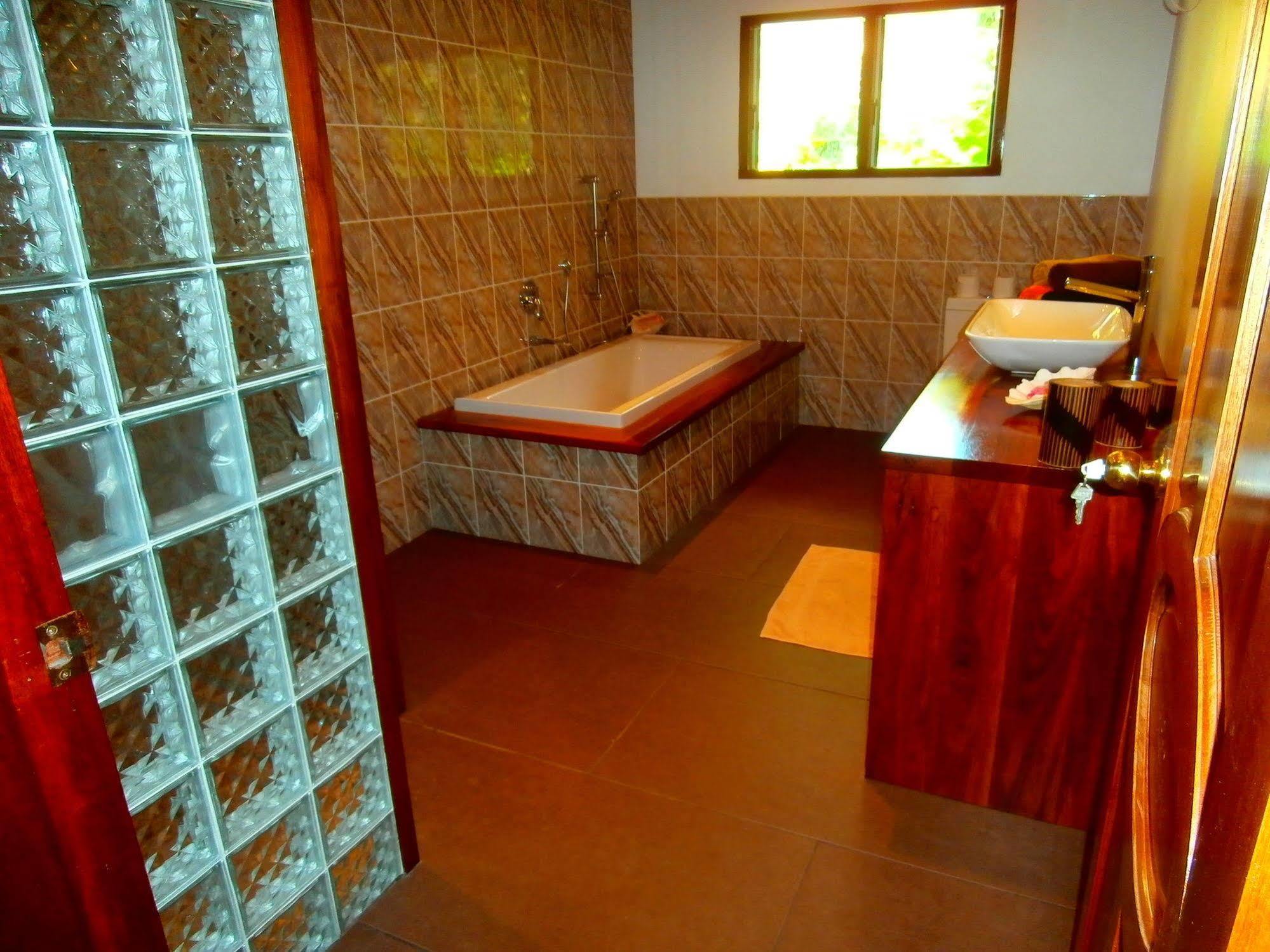 Korovesi Sunshine Villas Savusavu Eksteriør bilde